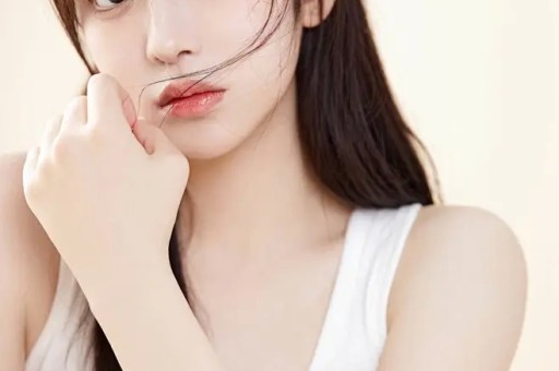 一天曝5大瓜！被抓进去、深夜泡酒吧、全身整容赵丽颖最意外